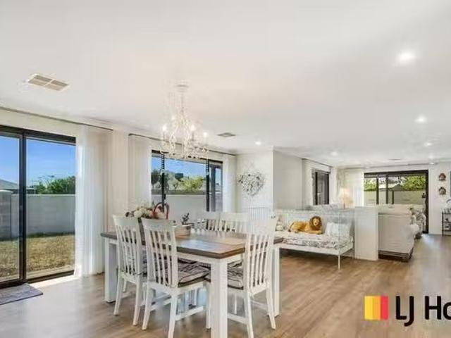 House for rent in Wattle Grove, Western Australia