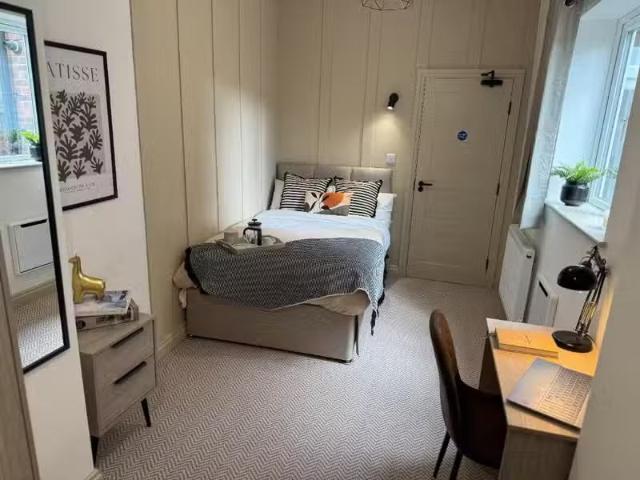 House for rent in Buckley Wells, Bury
