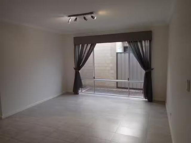 House for rent in Canning Vale, Western Australia