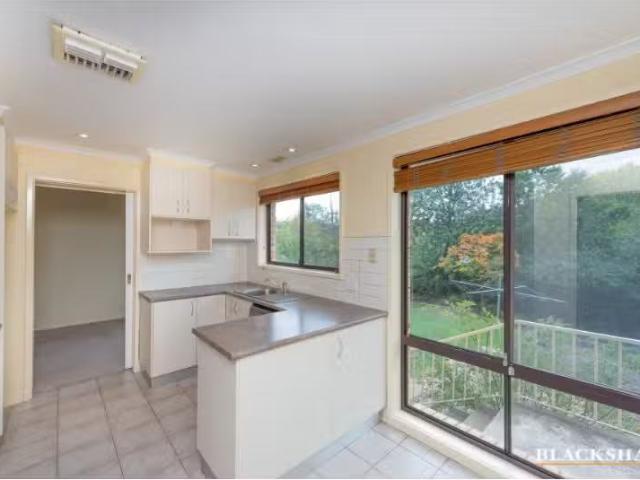 House for rent in Wanniassa, Australian Capital Territory