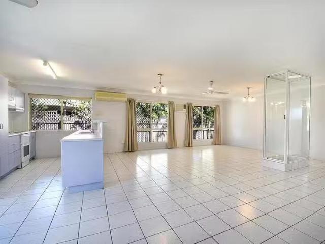 House for rent in Kirwan, Queensland