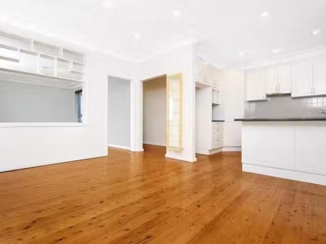 House for rent in Wollongong West, New South Wales