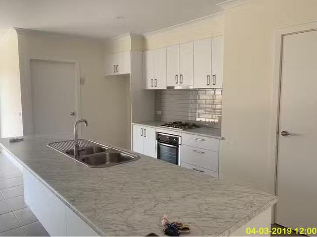 House for rent in Drouin, Victoria