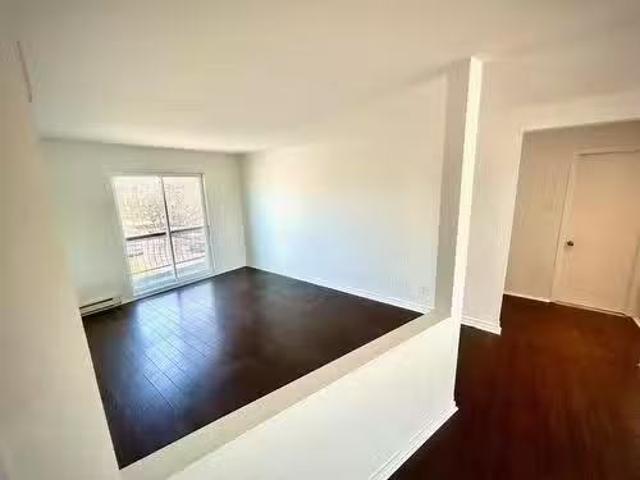 Apartment for rent in Brossard, Quebec