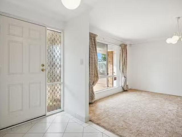 House for rent in Kardinya, Western Australia