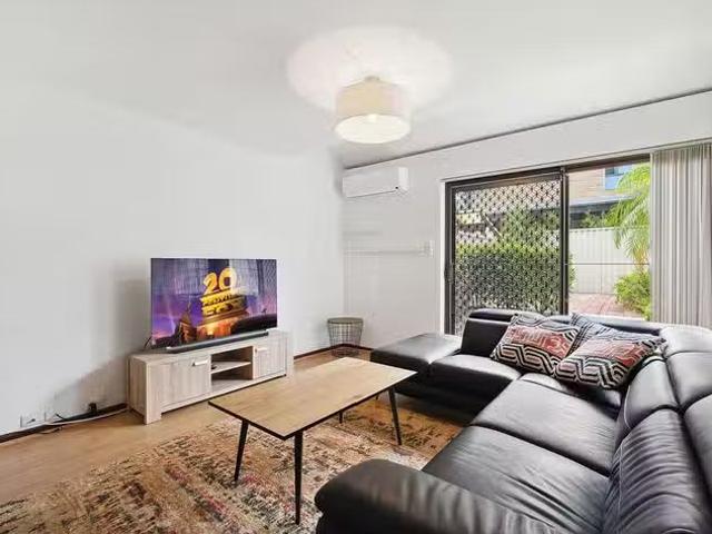 House for rent in Como, Western Australia