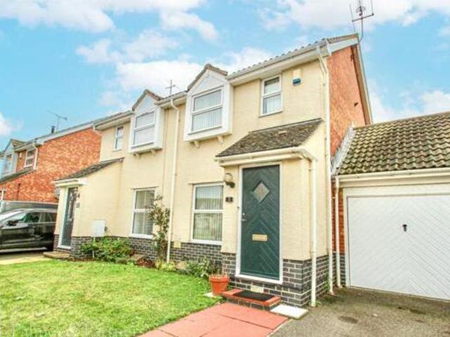 House for sale in Dale Hill, Essex