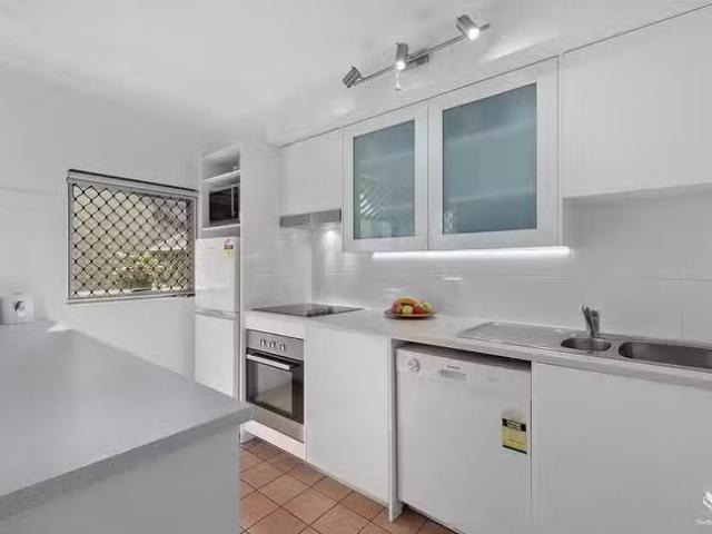 Apartment for rent in Toombul, Queensland