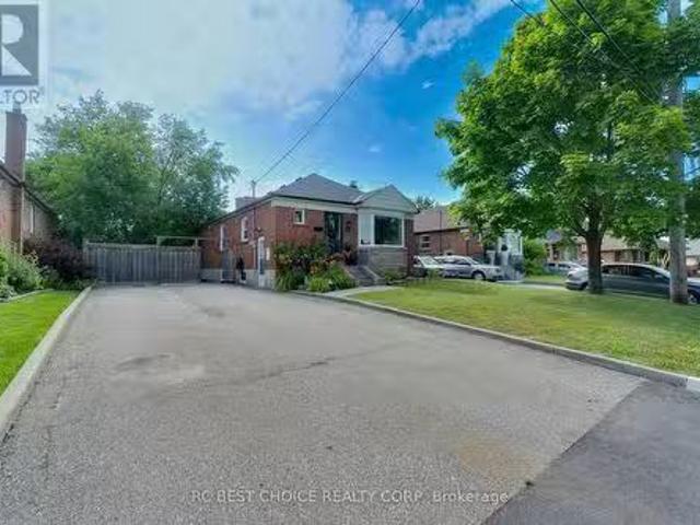 House for rent in Woburn, Ontario