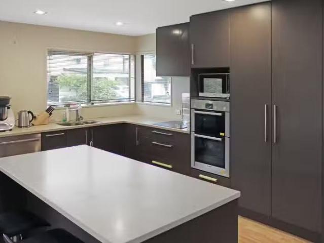 House for rent in Chaslands, Canterbury