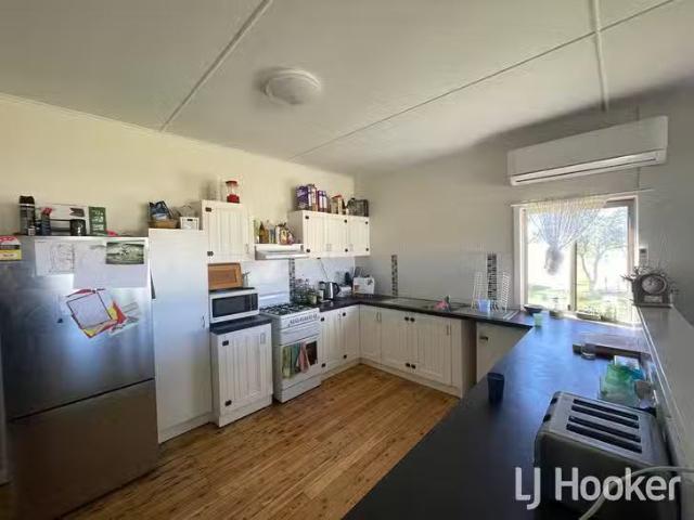House for rent in Nullamanna, New South Wales