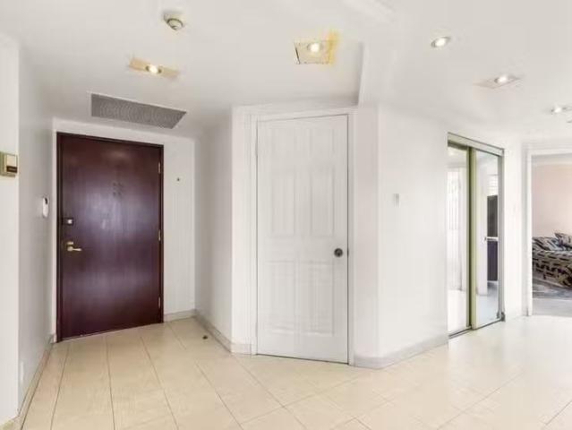 Condo for rent in Cote-saint-luc, Quebec