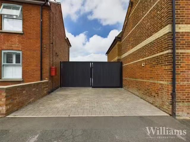 House for rent in Dorton, Buckinghamshire