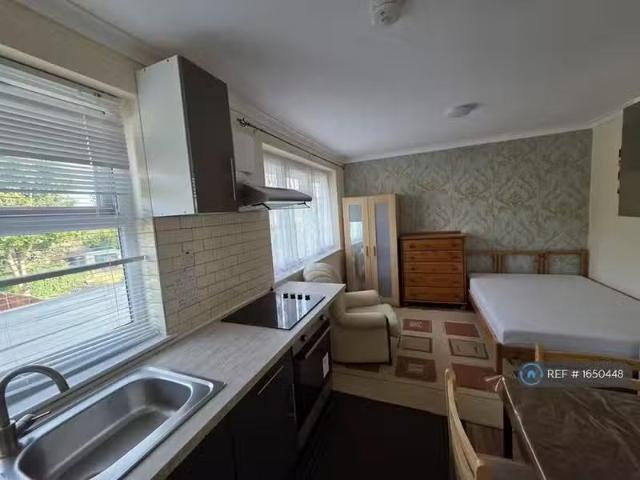 House for rent in London Borough of Merton, Greater London