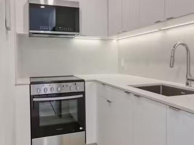Condo for rent in St. Leonard's, Quebec