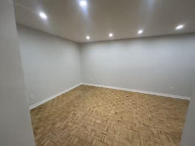 Condo for rent in Greenfield Park, Quebec