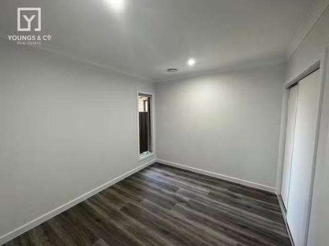 House for rent in Kialla West, Victoria