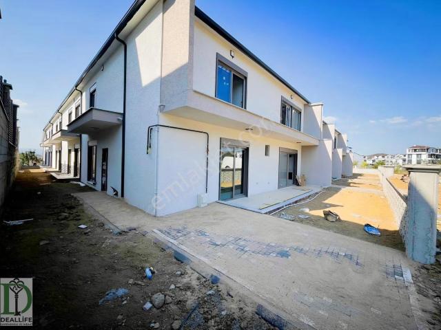 Kartepe, Kocaeli içerisinde satılık Villa