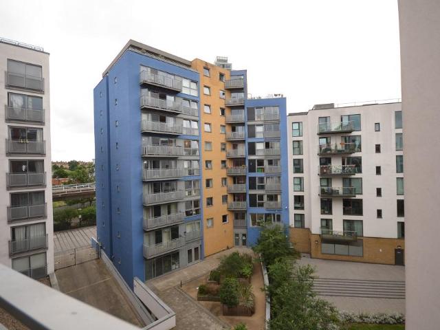Apartment for rent in London Borough of Lewisham, Deptford