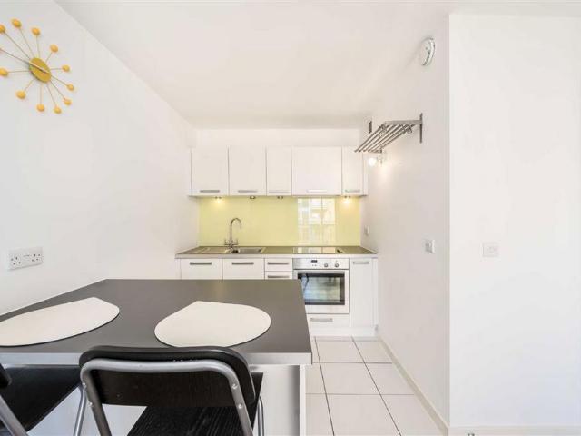 Apartment for rent in London Borough of Lewisham, Deptford
