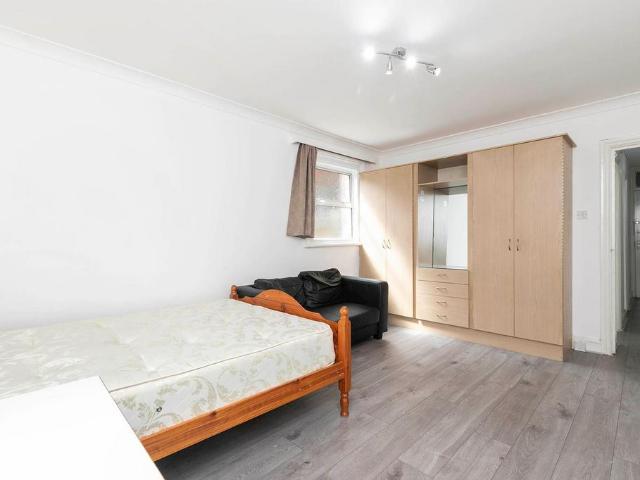 Apartment for rent in Willesden Green, Greater London