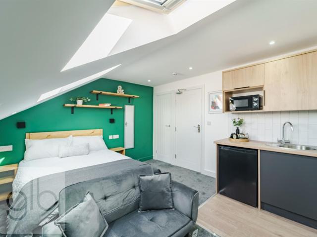 House for rent in Ball Hill, Coventry