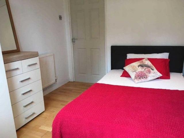 Apartment for rent in London Borough of Hounslow, Strand