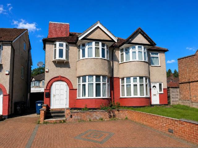 House for rent in The Hale, Greater London