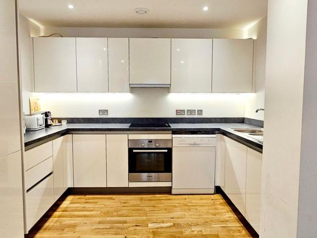 House for rent in London Borough of Ealing, Greater London