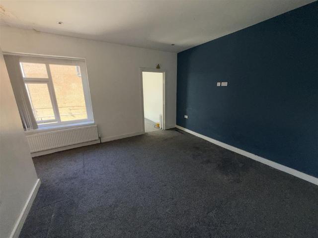Apartment for rent in The Haulgh, Lee Bank