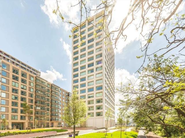 Apartment for rent in Royal Wharf, Greater London