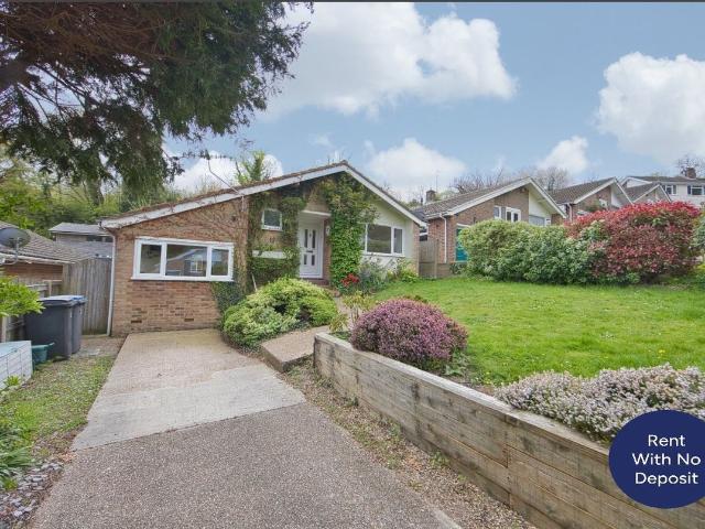 House for rent in River, Ash