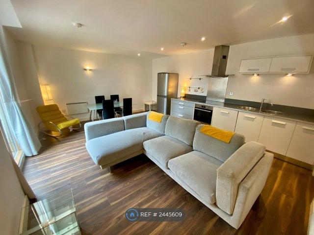 Apartment for rent in City Centre, Salford