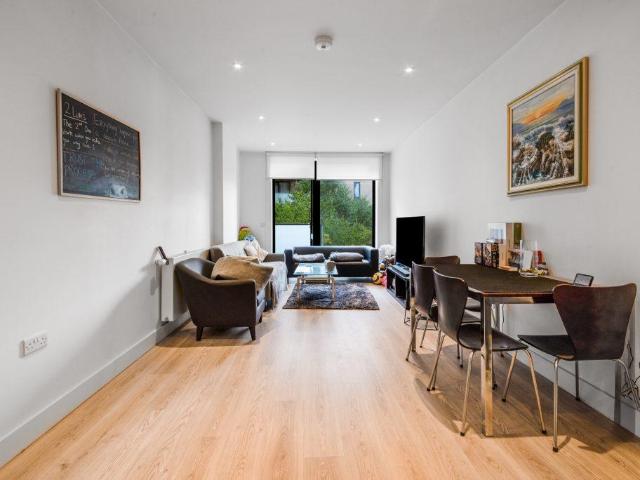 House for rent in Blackwall, Greater London