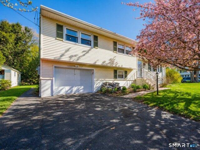 House for sale in Naugatuck, Connecticut