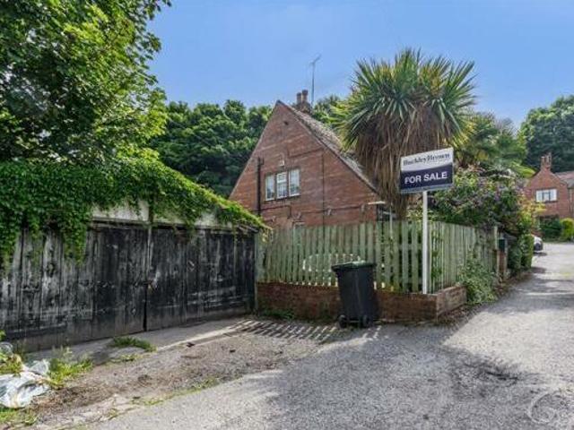 House for sale in Potters Corner, East Midlands