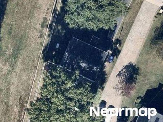 House for sale in Avenel, New Jersey