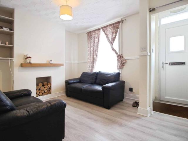 House for rent in Churchward, Rodbourne