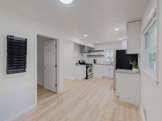 Room for rent in Candler-McAfee, DeKalb County