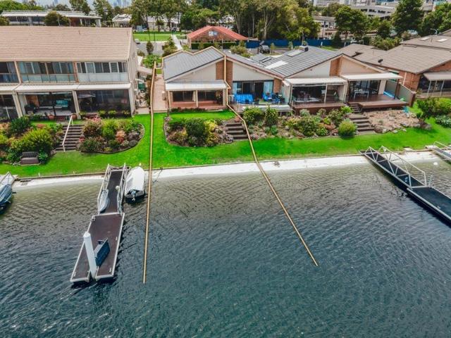Villa for sale in Fernbrook, Queensland