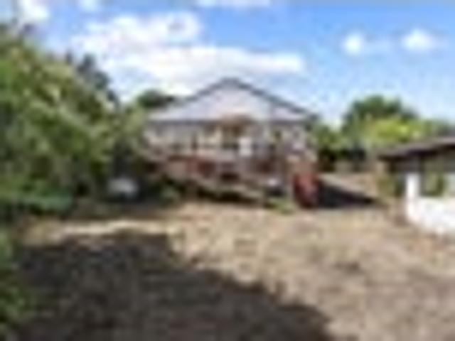 House for sale in Castor Bay