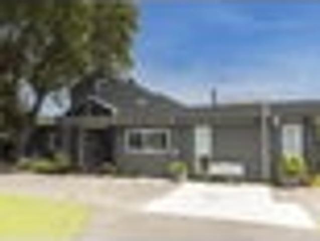 House for sale in Chaslands, Canterbury