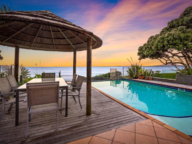 House for sale in Whangaparaoa