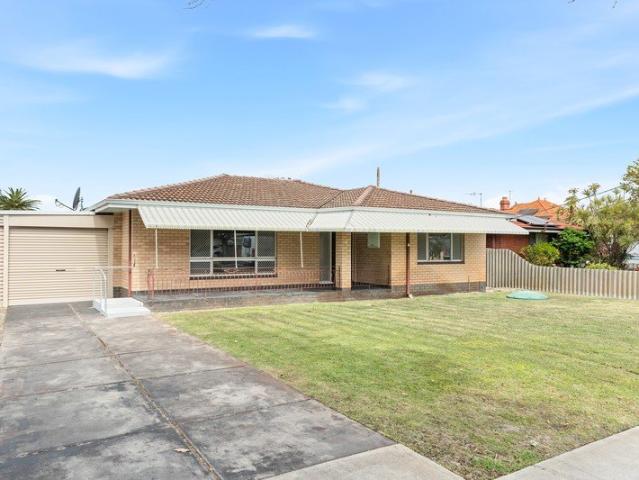 House for sale in Cloverdale, City of Belmont