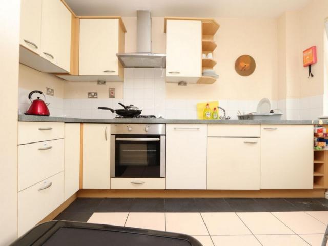 Room for rent in Maryland, Greater London