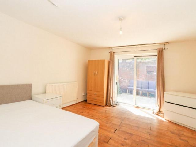 Room for rent in Canary Wharf, Greater London