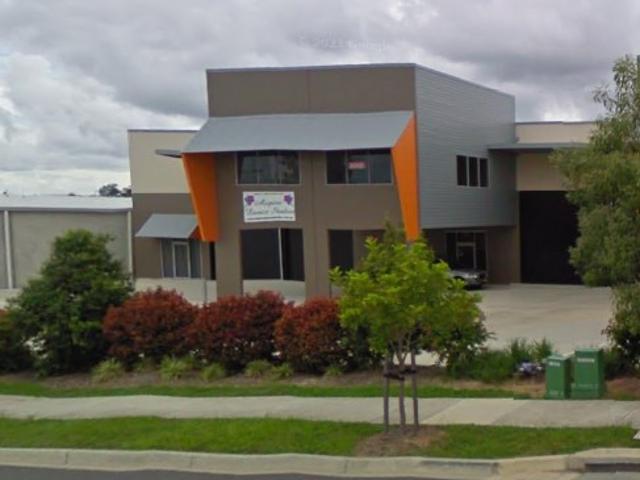 Warehouse for rent in Toombul, Queensland