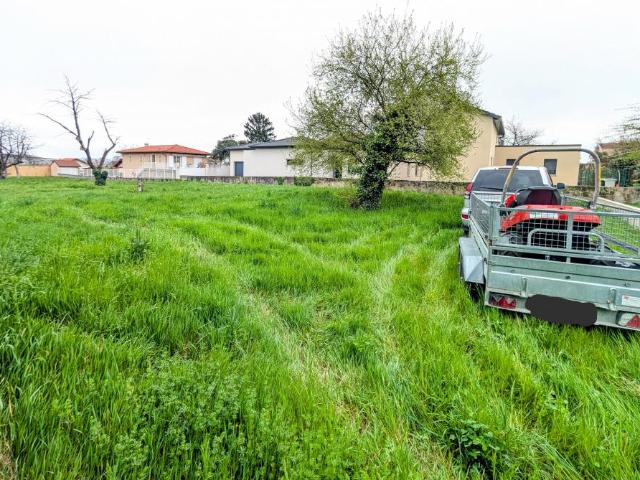 Terrain vente à Décines-charpieu