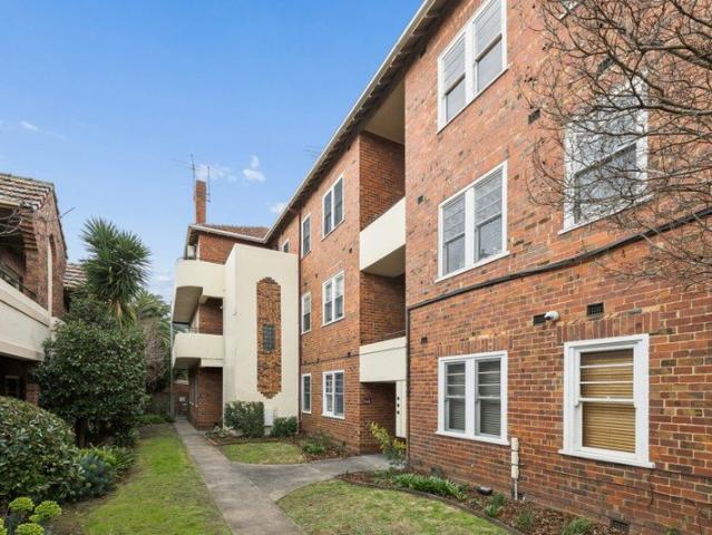 Apartment for sale in St Kilda, Melbourne