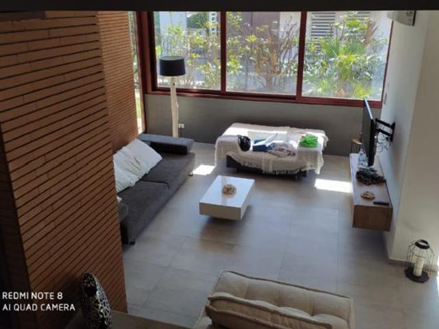 Villa Indipendente in affitto a Mare, Marche